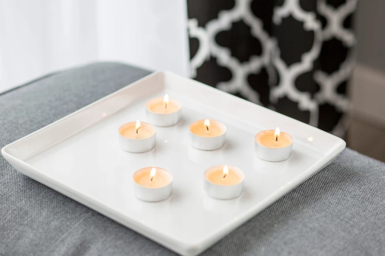 TEALIGHTY BEZZAPACHOWE PODGRZEWACZE ŚWIECZKI ŚWIECE TEALIGHT 8H 100 SZTUK