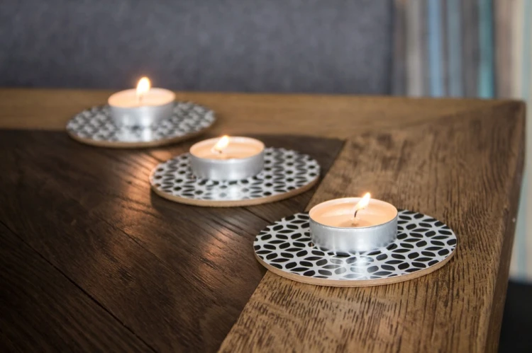 TEALIGHTY BEZZAPACHOWE PODGRZEWACZE ŚWIECZKI ŚWIECE TEALIGHT 8H 50 SZTUK